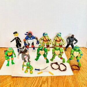 Teenage Mutant Ninja Turtles Assorted Figures Lot(11) Some Vintage Minor Wear